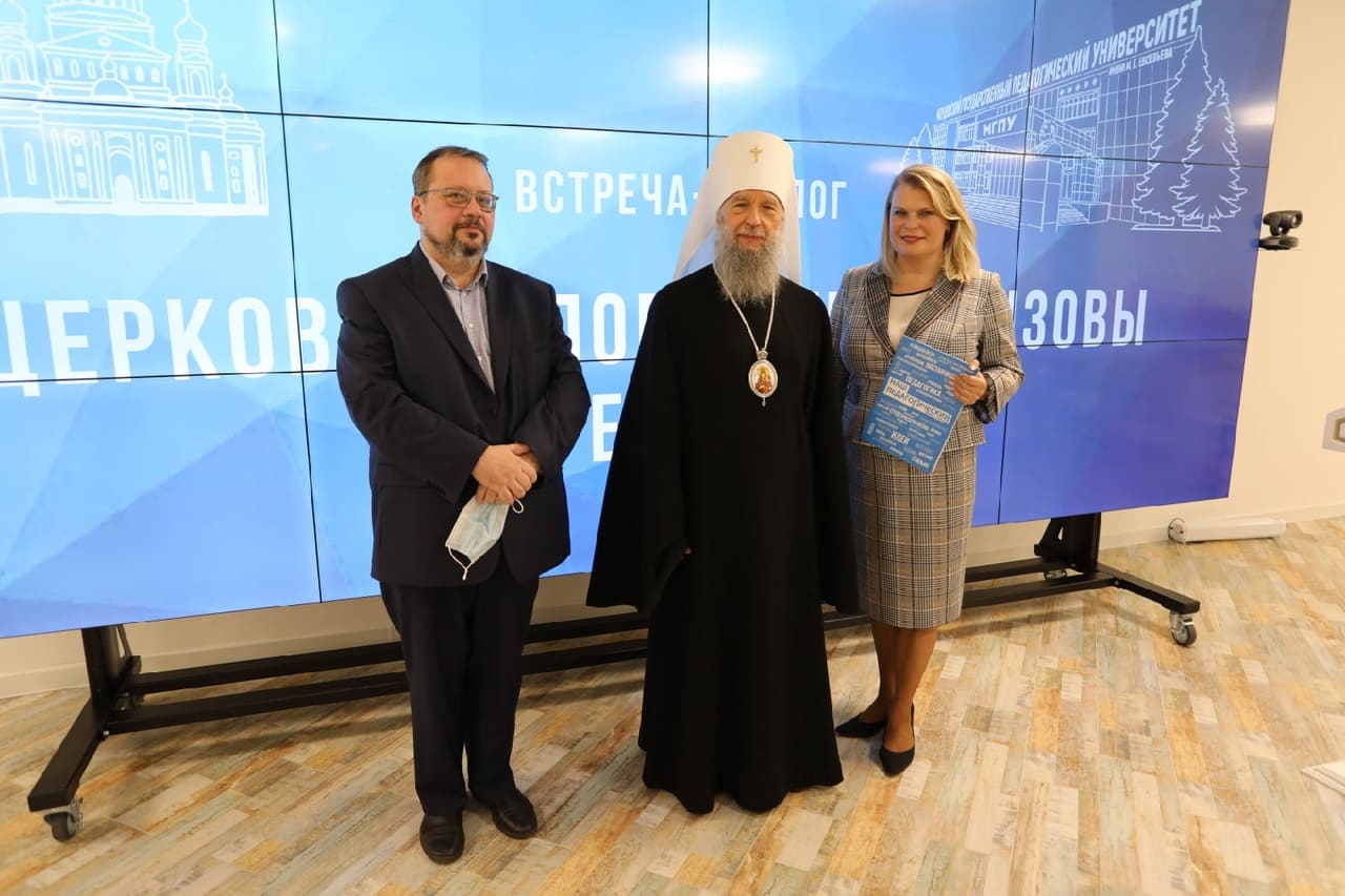 Встреча ректора Саранской духовной семинарии митрополита Зиновия со студентами